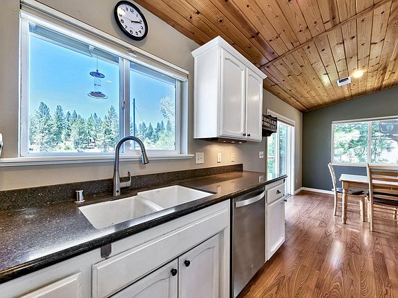 4th image of 16088 Glenshire Dr