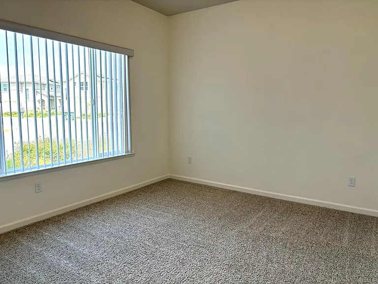 1020 Baywood Greens Dr — Photo 6
