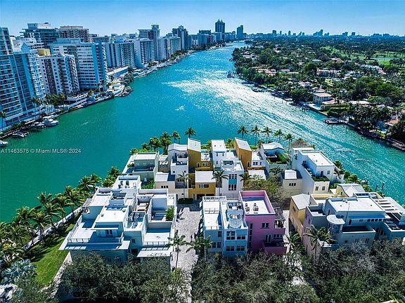 4th image of 6101 Aqua Ave