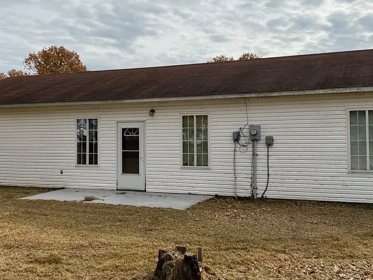 1308 Barton Ln — Photo 1