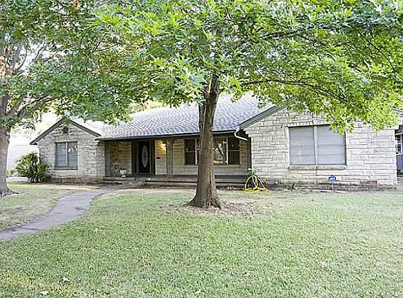 3rd image of 6214 Parkdale Dr