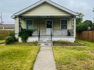 624 George St, Wood River, IL 62095