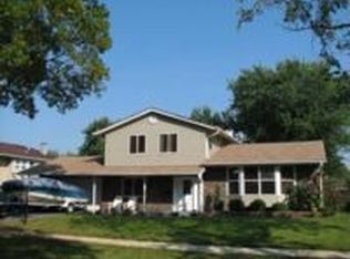 4095 Mason Dr, Hoffman Estates, IL 60192