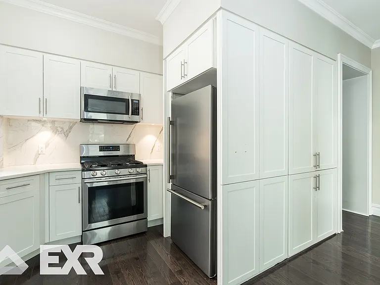 526 W 111th St #4CC — Photo 5