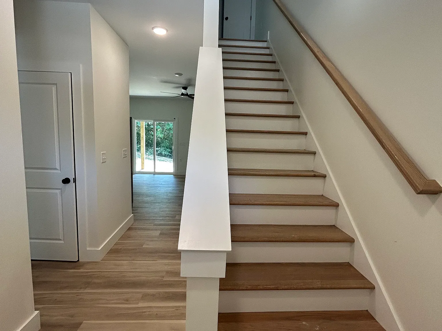 3 bed, 1350 sqft, $1,850 — Photo 3