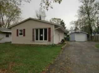 404 Tulsa Ave, Carpentersville, IL 60110