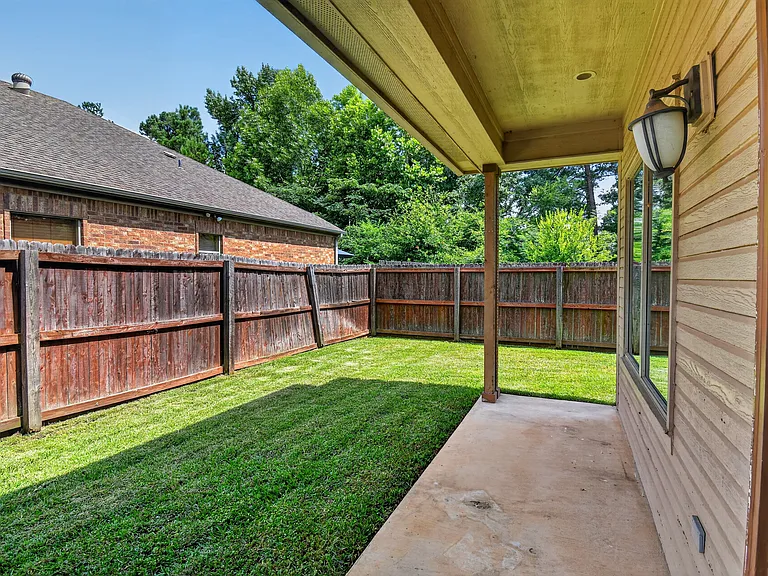 904 Solaris Pl — Photo 28