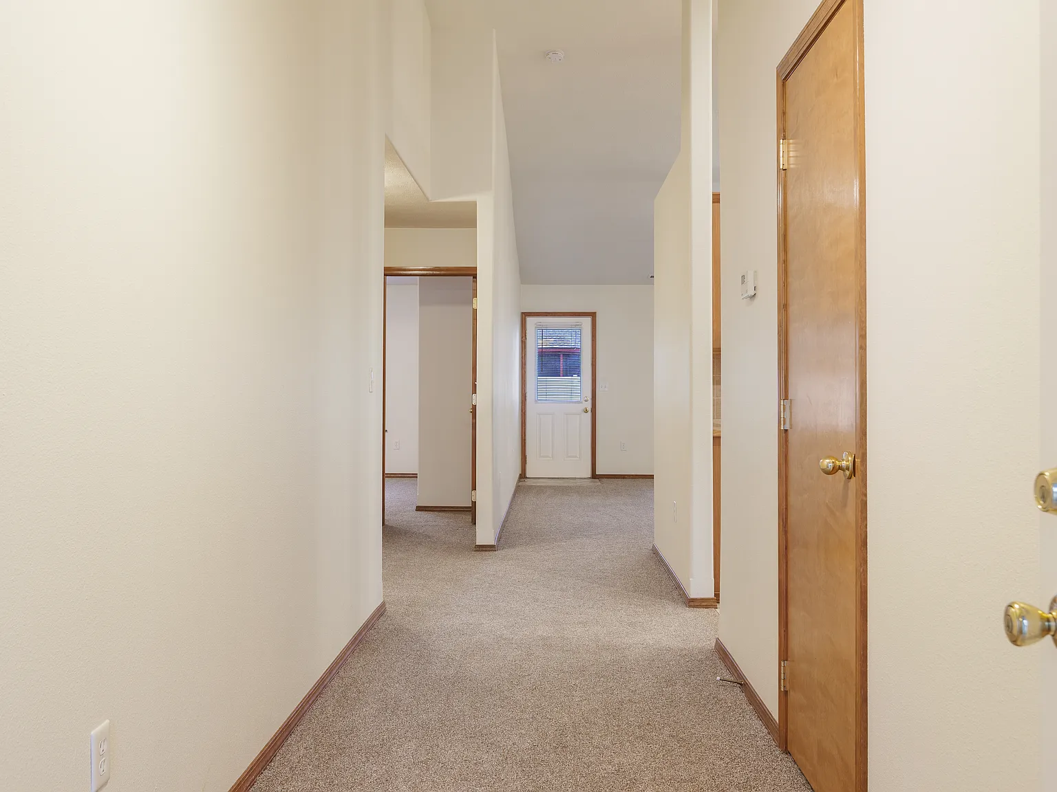 3 bed, 1500 sqft, $2,250 — Photo 2