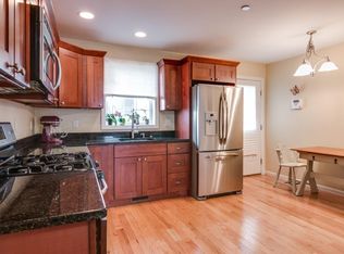 21 Maplewood Ave APT D, Gloucester, MA 01930