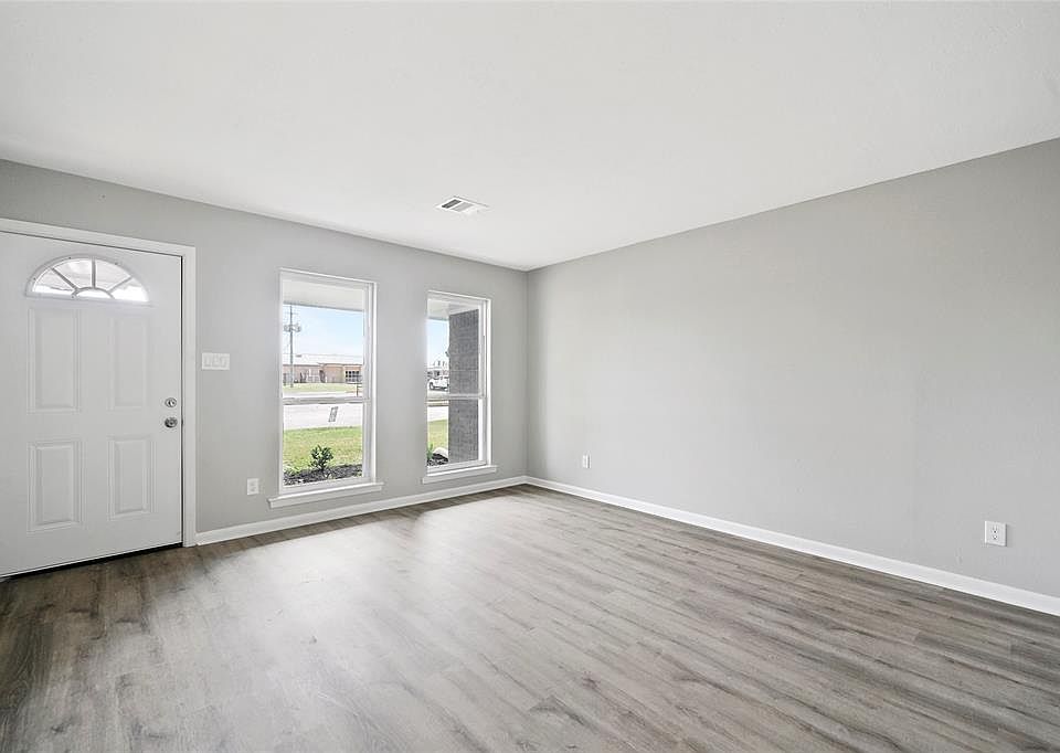1st image of 11514 Glenhollow Dr