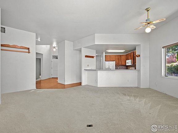 5th image of 479 Seasons Ct