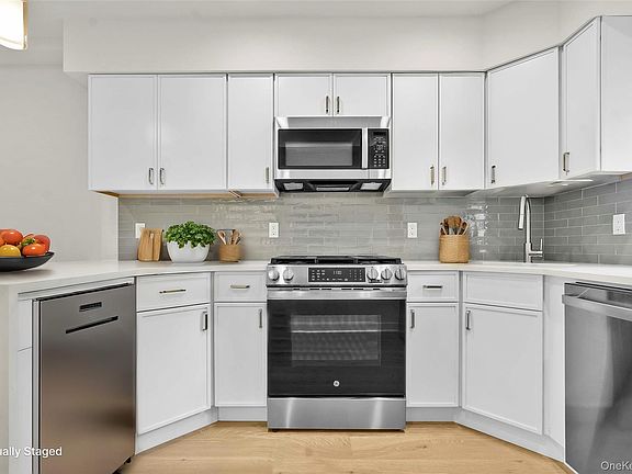 3rd image of 25-25 31st Avenue #6B