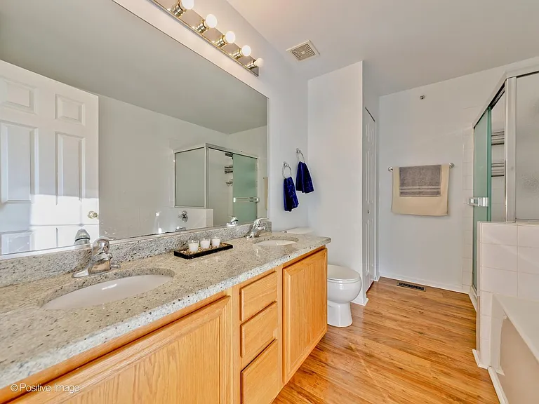 121 Commons Ct — Photo 20