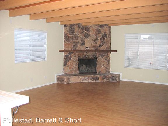 3rd image of 10837 Worthing Ave