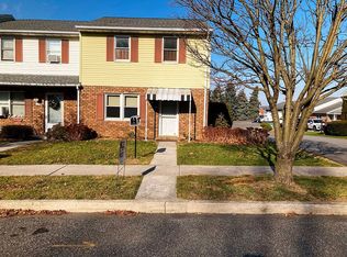 27 5th St, Hanover, PA 17331