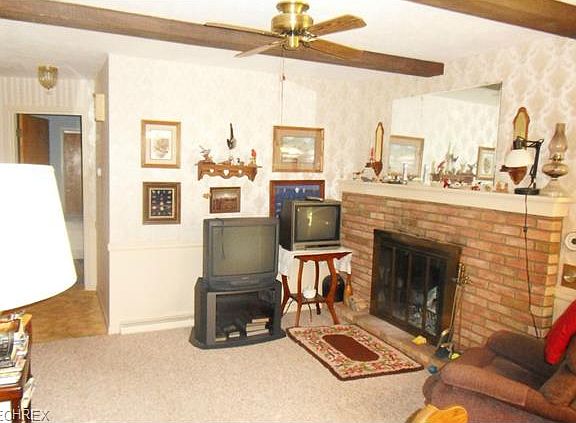 5th image of 751 Deerfield Ln NE