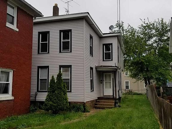 5th image of 627 Kent St