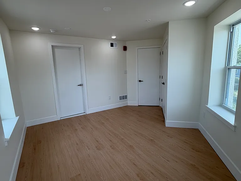 4212 Lancaster Ave #302 — Photo 17