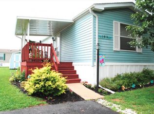 105 Silver Wind Ct S, Lancaster, PA 17603