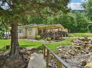 19 Lockman Rd, Maggie Valley, NC 28751