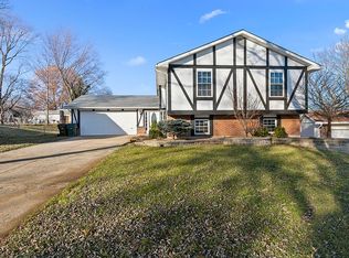 836 Greenridge Ln, Saint Peters, MO 63376