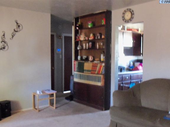 3rd image of 505 E 31st St