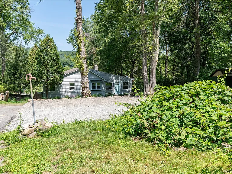 9 S Shore Dr — Photo 24