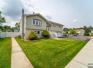 5 La Rosa Dr, Little Ferry, NJ 07643