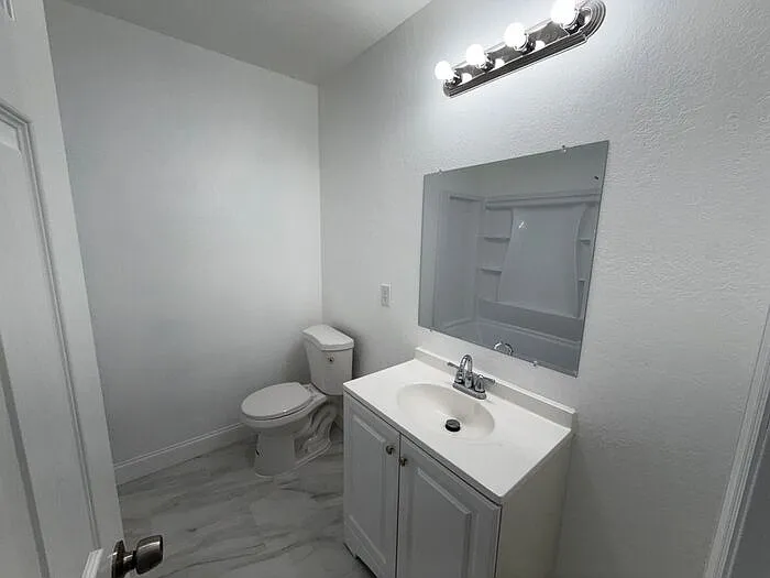 165 E Pomelo St — Photo 12