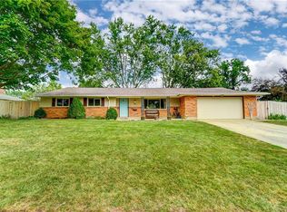 315 Camborne Dr, Englewood, OH