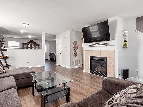 2nd image of 1239 Canterhurst St