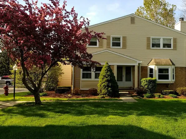 5386 Breeze Hill Pl #544, Troy, MI 48098