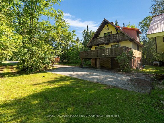 2nd image of 157 Baxter Loop Rd