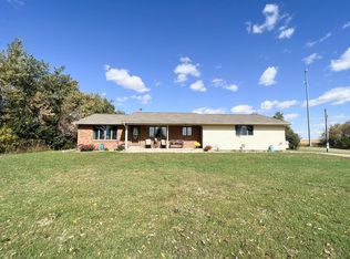 27634 200th St, Reading, MN 56165