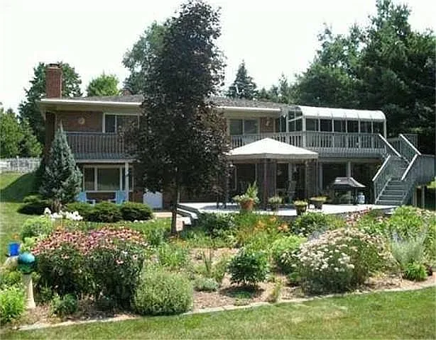 6660 Crane Rd photo 1