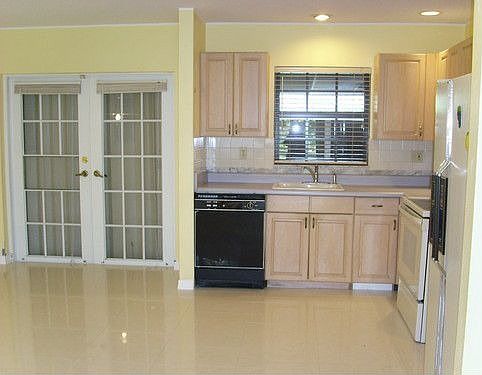 3rd image of 20939 Sailfish Ln