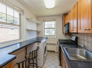 253-27 61st Ave #2, Little Neck, NY 11362