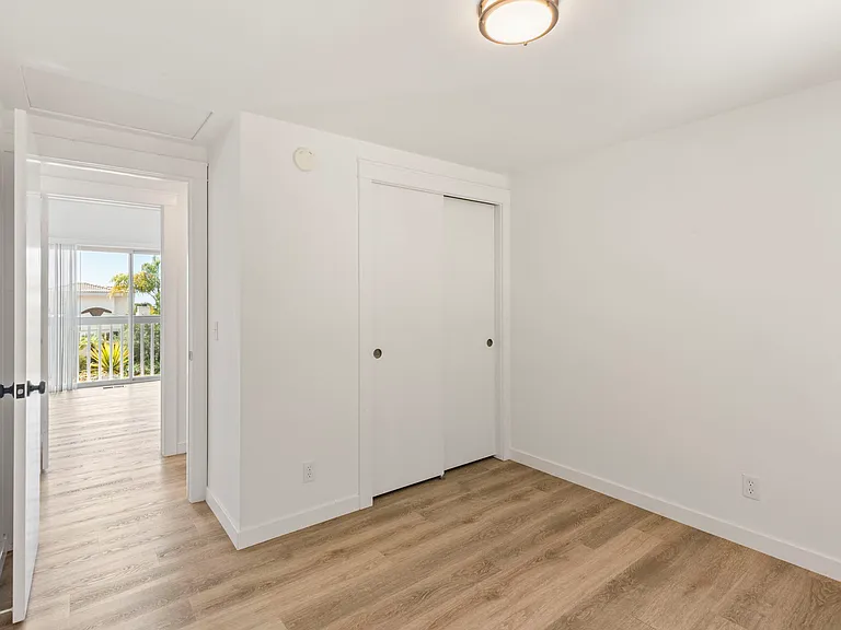 13981 Mercado Dr — Photo 26