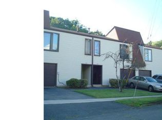 155 High Top Cir W #155, Hamden, CT 06514
