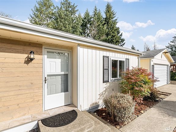 2nd image of 5511 202nd Street Ct E