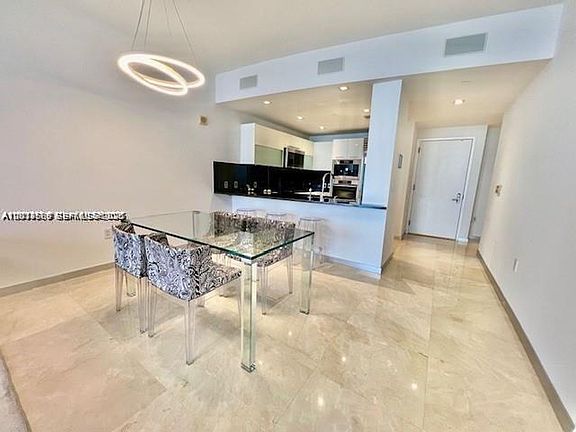 3rd image of 17121 Collins Ave #Cu-1003