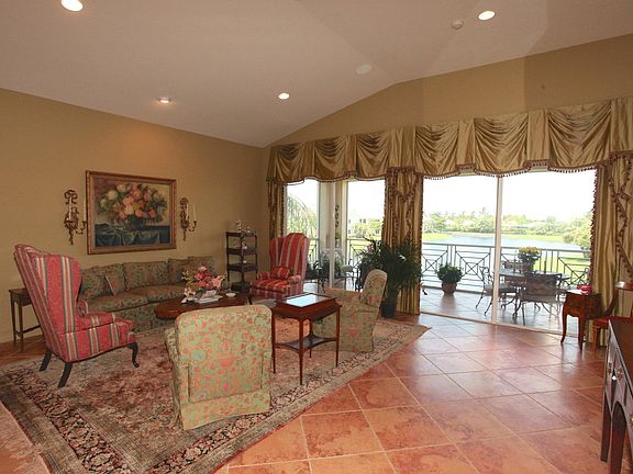 5th image of 119 Palm Bay Dr Drive #19c