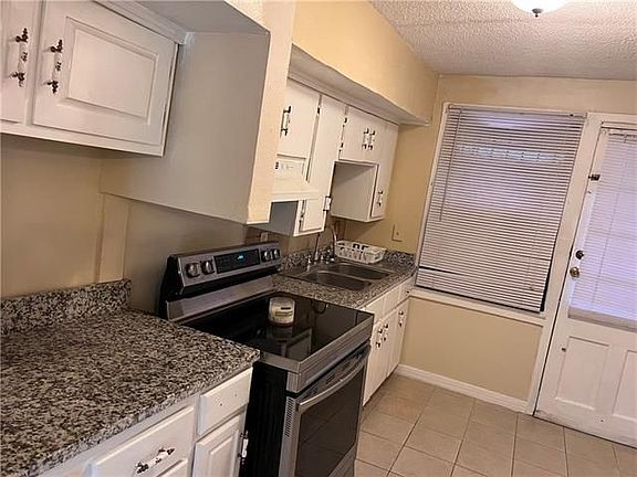 5th image of 4102 Paris Ave #A