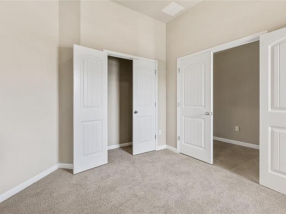 4th image of 18324 Bassano Ave