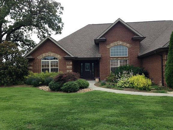 2nd image of 2310 Louisiana Ct