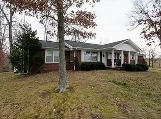 590 Hyatt Rd, Camden, TN 38320