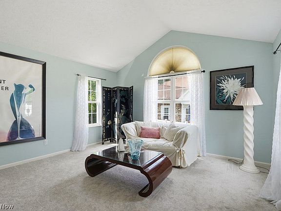 4th image of 528 Houghton Rd #9