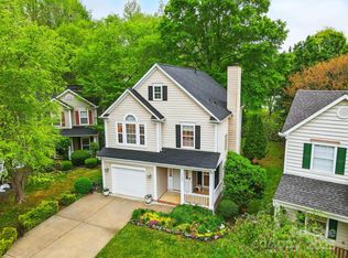 9209 Rotherham Ln, Charlotte, NC 28216