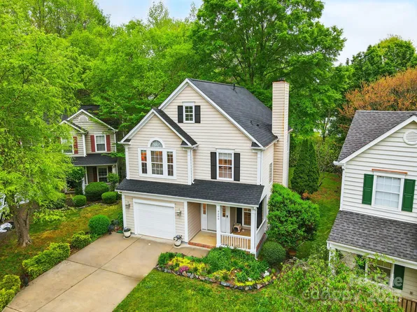 9209 Rotherham Ln, Charlotte, NC 28216