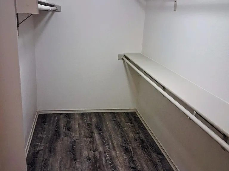6004 Harwood Crossing Dr — Photo 13